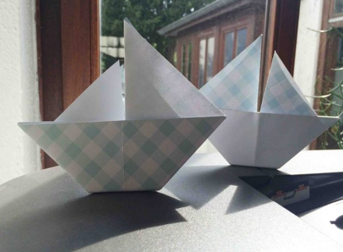 Segelschiffchen aus Papier falten